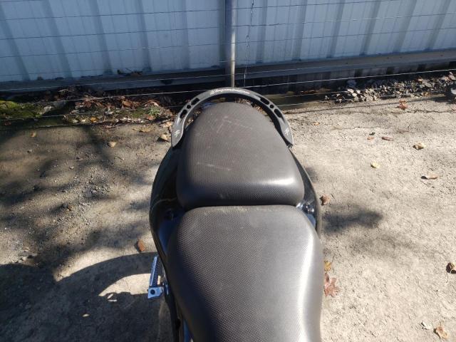 2005 SUZUKI GSX1300 RK JS1GW71AX52102506