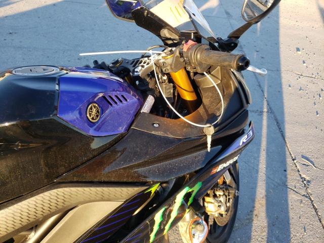 2021 YAMAHA YZFR3 A MH3RH18Y5MK005092
