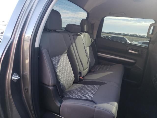 2018 TOYOTA TUNDRA SR5 5TFDW5F13JX769033