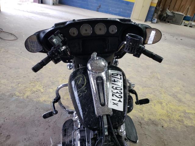 2019 HARLEY-DAVIDSON FLHX 1HD1KBC19KB666472