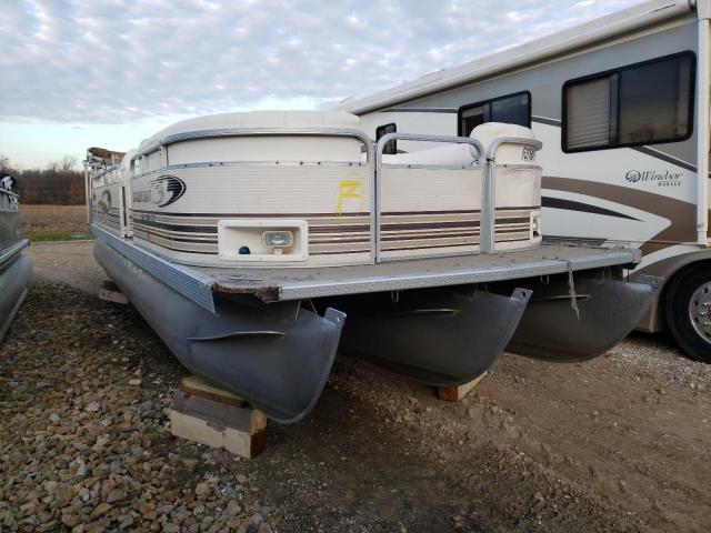 Salvage boats for sale at Columbia, MO auction: 1999 Smokercraft Pontoon