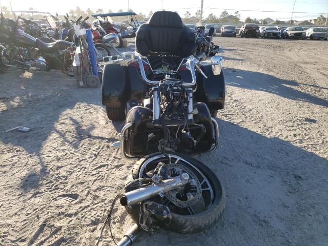 2020 HARLEY-DAVIDSON FLHTCUTGSE 1HD1TBH13LB956150