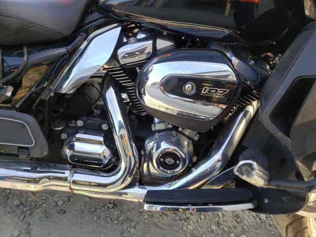 2017 HARLEY-DAVIDSON FLTRU 1HD1KGD14HB671793