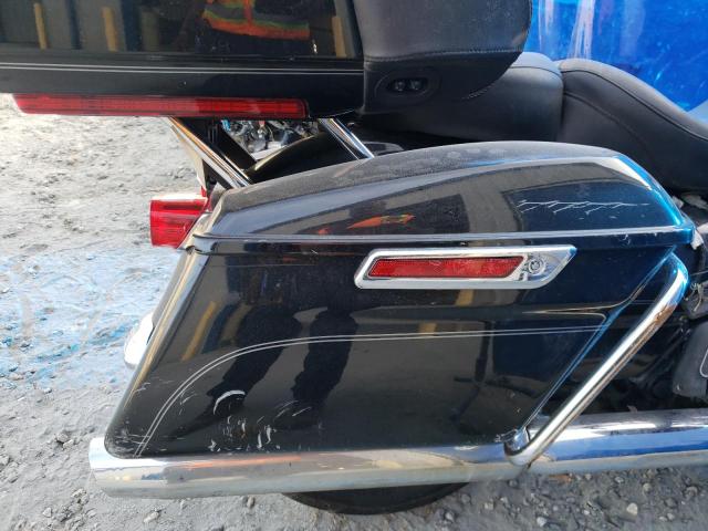 2017 HARLEY-DAVIDSON FLTRU 1HD1KGD14HB671793
