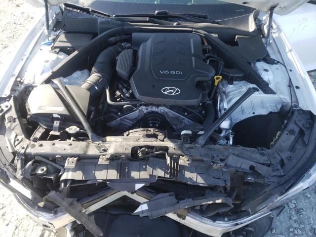 2016 HYUNDAI GENESIS KMHGN4JE0GU137889