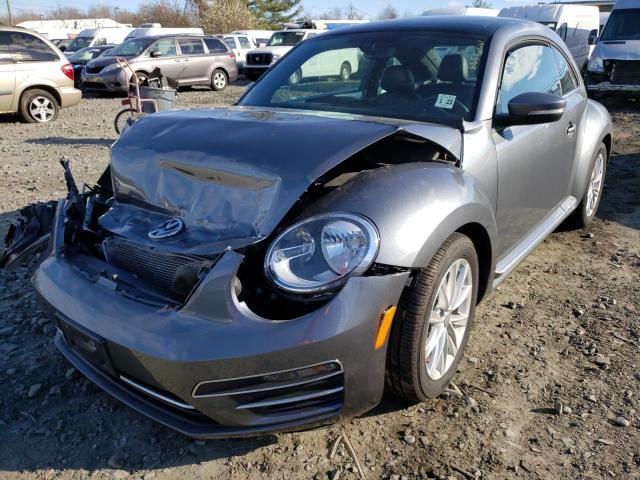 2018 VOLKSWAGEN BEETLE SE 3VWJD7AT6JM700837