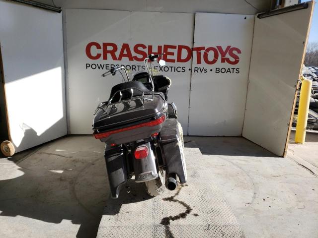2018 HARLEY-DAVIDSON FLTRU 1HD1KGD1XJB637640