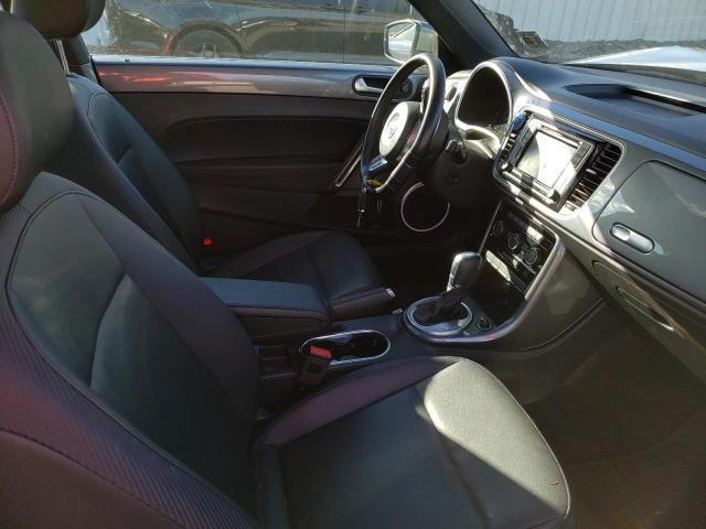 2018 VOLKSWAGEN BEETLE SE 3VWJD7AT6JM700837