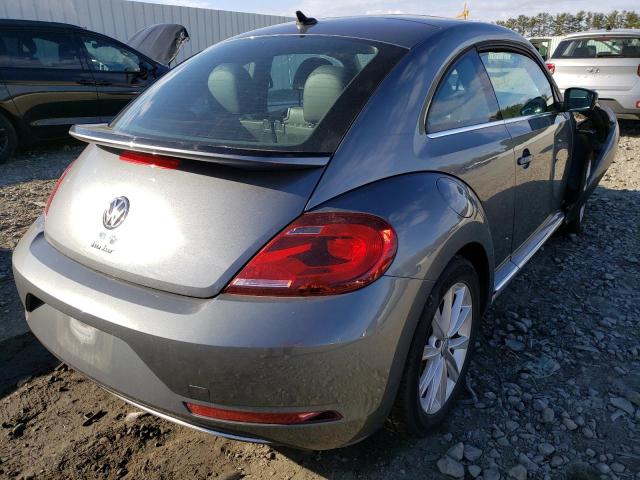2018 VOLKSWAGEN BEETLE SE 3VWJD7AT6JM700837