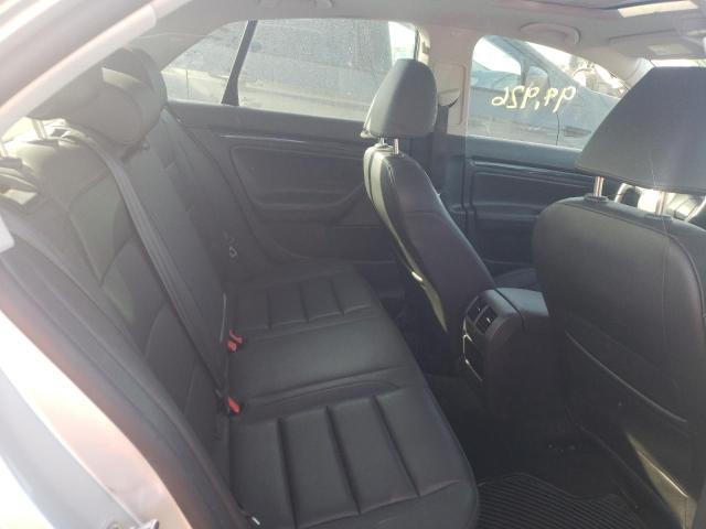 2010 VOLKSWAGEN JETTA WOLF 3VWRJ7AJ8AM081975