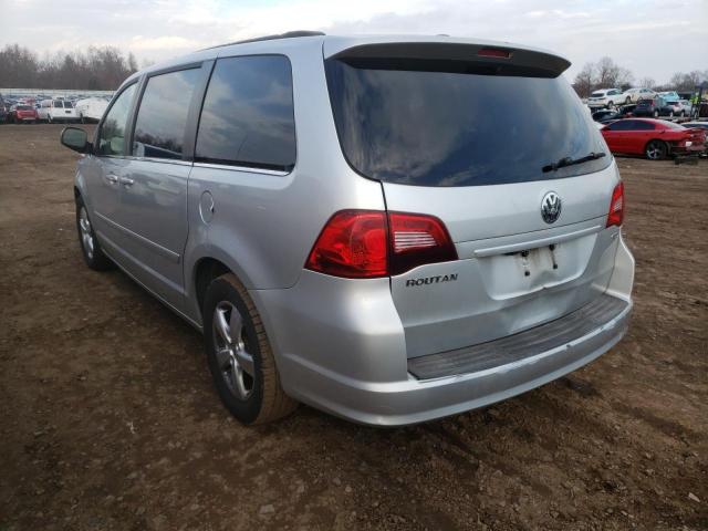 2011 VOLKSWAGEN ROUTAN SEL 2V4RW5DG0BR728278