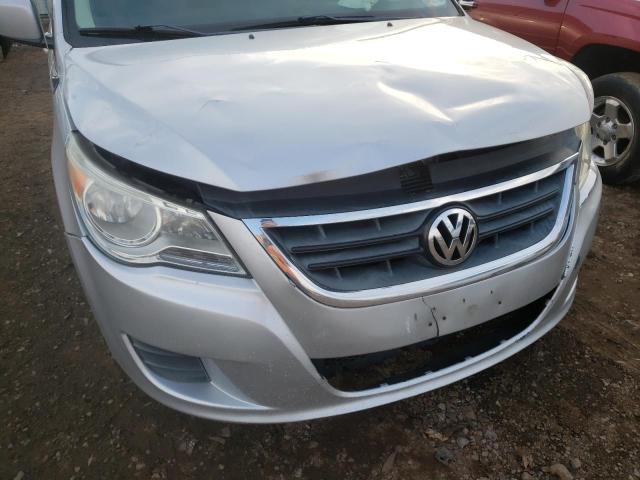 2011 VOLKSWAGEN ROUTAN SEL 2V4RW5DG0BR728278