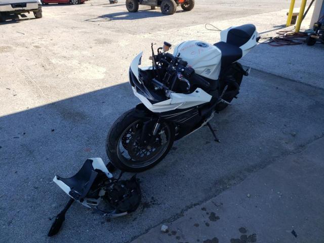 2011 SUZUKI GSX-R600 JS1GN7FA7B2100333
