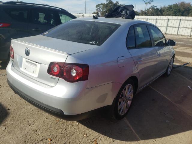 2010 VOLKSWAGEN JETTA WOLF 3VWRJ7AJ8AM081975