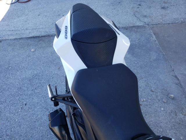 2011 SUZUKI GSX-R600 JS1GN7FA7B2100333