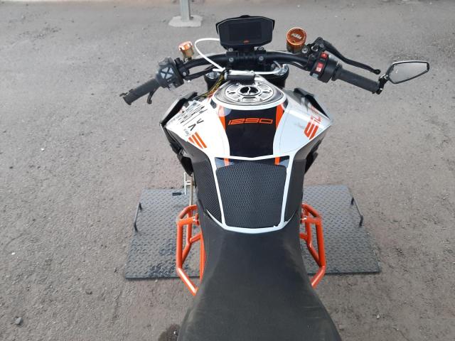 2019 KTM 1290 SUPER VBKV39409KM906220