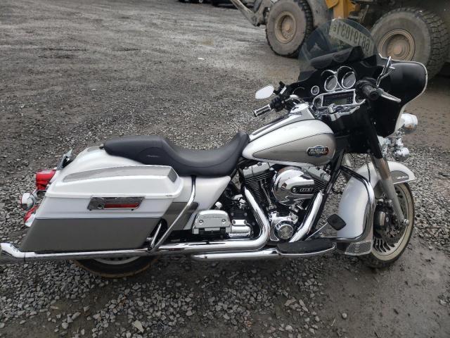 2009 HARLEY-DAVIDSON FLHTCU 1HD1FC4139Y676429