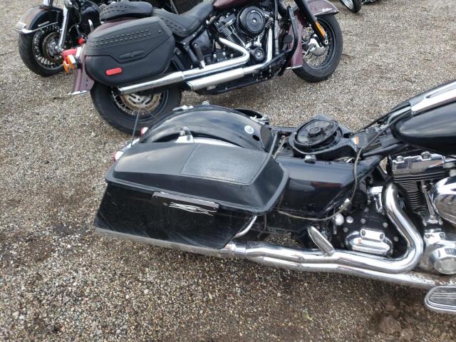 2010 HARLEY-DAVIDSON FLHX 1HD1KB419AB675041