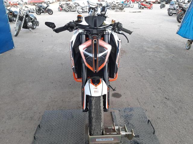 2019 KTM 1290 SUPER VBKV39409KM906220