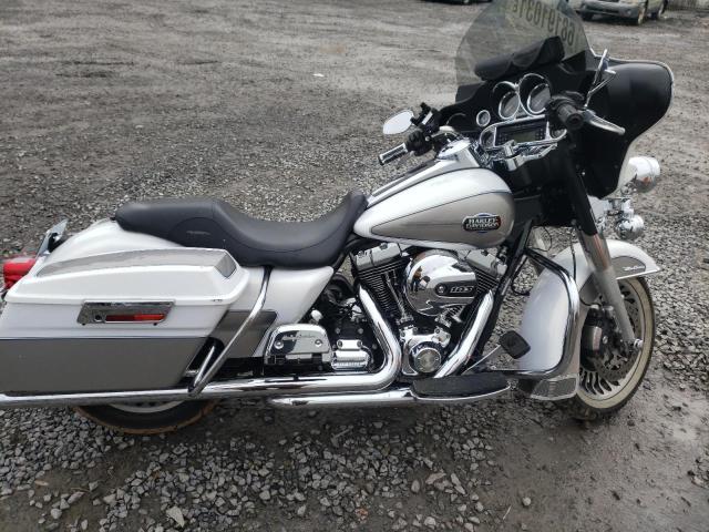 2009 HARLEY-DAVIDSON FLHTCU 1HD1FC4139Y676429