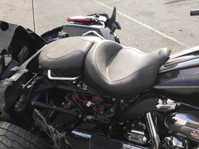 2017 HARLEY-DAVIDSON FLHTCUTG T 1HD1MAD37HB855148