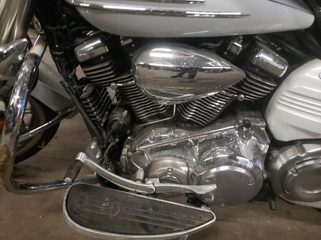 YAMAHA XV1900 CT 2009 SILVER Photo 7