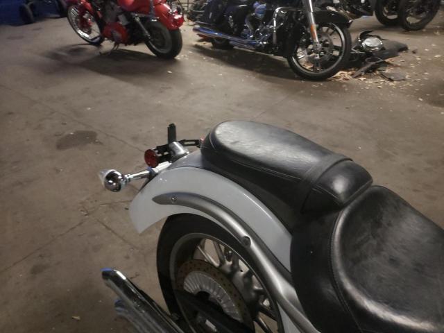 YAMAHA XV1900 CT 2009 SILVER Photo 6