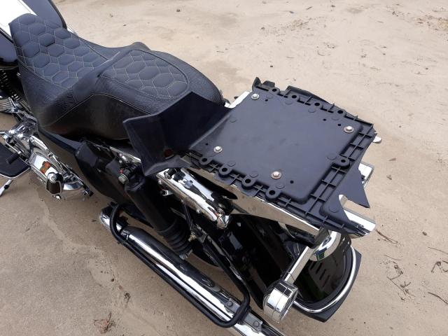 2011 HARLEY-DAVIDSON FLHR 1HD1FB412BB674447