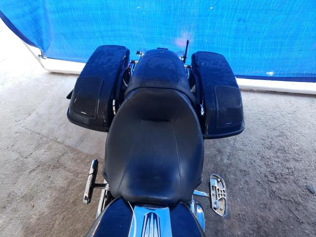 2019 HARLEY-DAVIDSON FLHX 1HD1KBC18KB647945