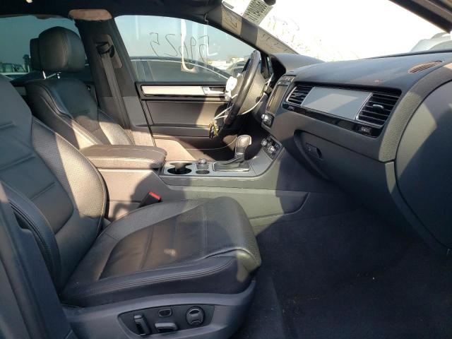 2017 VOLKSWAGEN TOUAREG WO WVGRF7BP7HD002840
