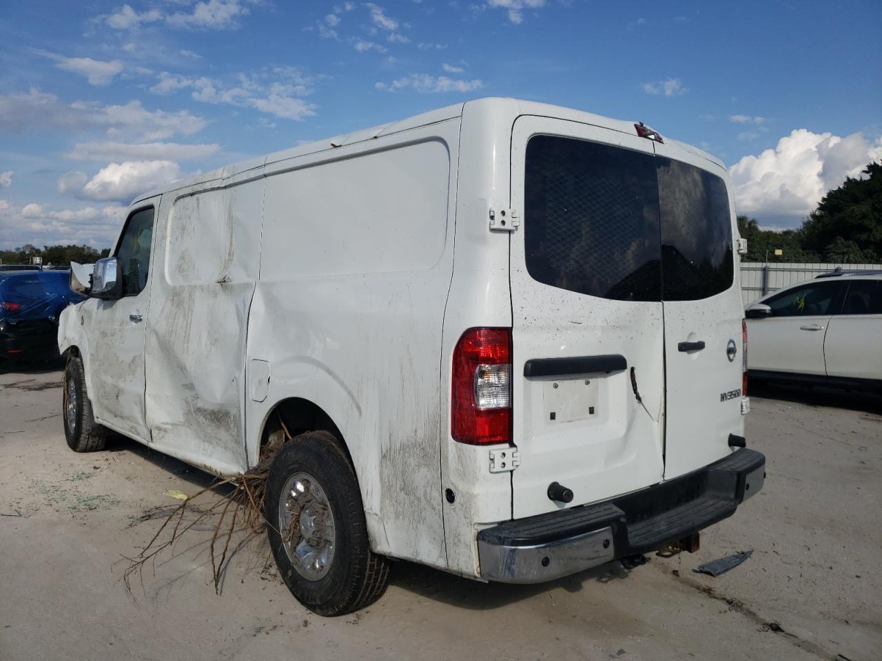 1N6AF0KY8HN810574 NISSAN NV 2017