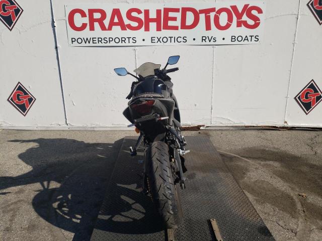 2015 YAMAHA YZFR3 MH3RH06Y3FK006158