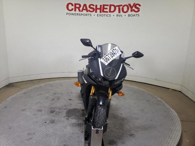2019 YAMAHA YZFR3 A MH3RH18Y5KK002576
