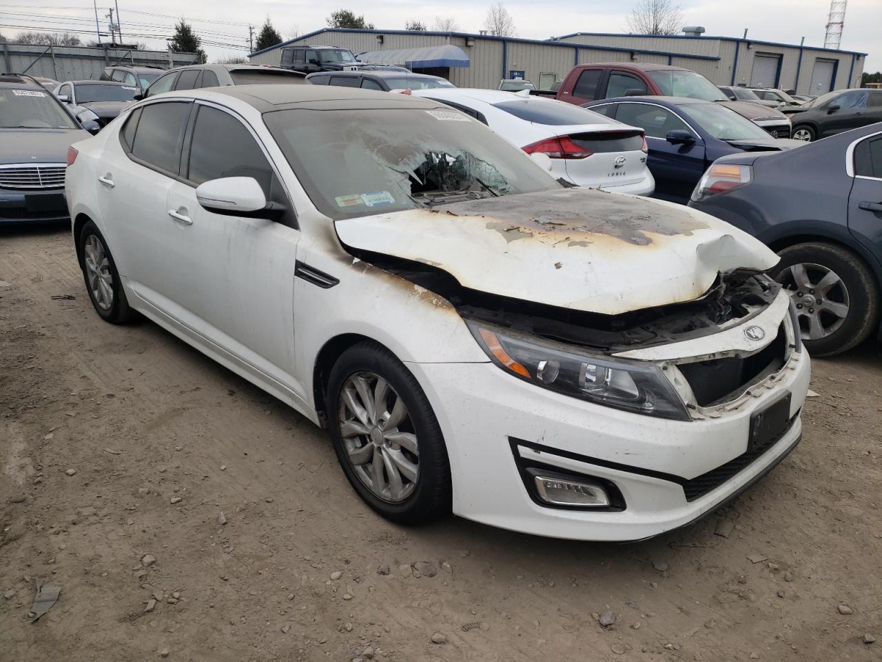 5XXGN4A77FG396583 2015 KIA OPTIMA - Image 1