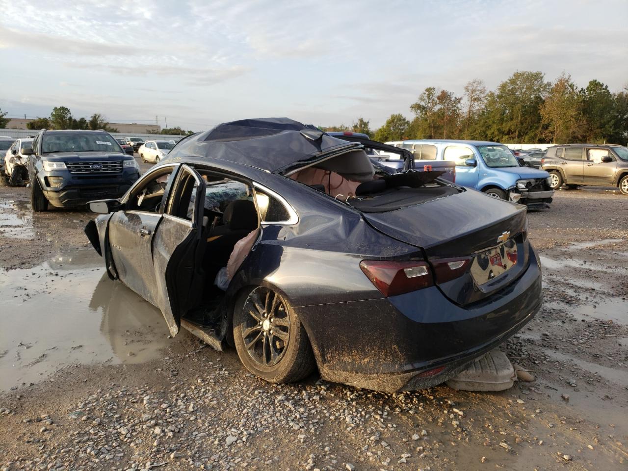 2016 Chevrolet Malibu - Image 3