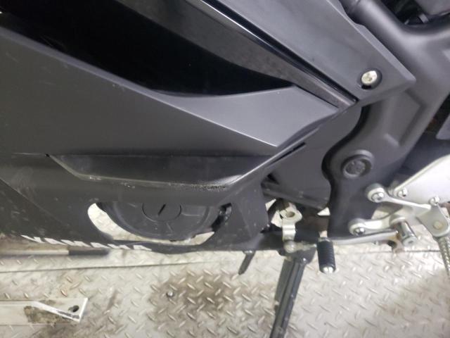 2019 YAMAHA YZFR3 A MH3RH18Y5KK002576
