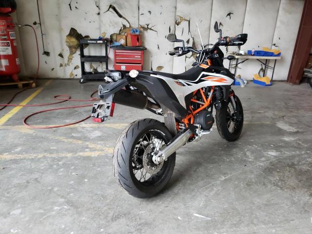 2020 KTM 690 SMC R VBKLSV402LM786202