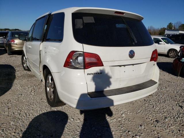 2010 VOLKSWAGEN ROUTAN SE 2V4RW3D10AR268179