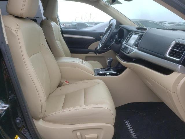 5TDJZRFH3KS586480 Toyota Highlander 2019. Фото: 4