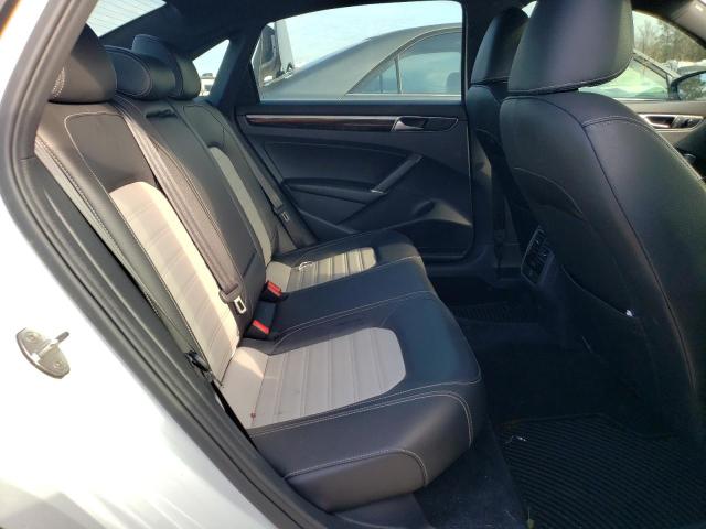 2018 VOLKSWAGEN PASSAT GT 1VWJM7A37JC048859