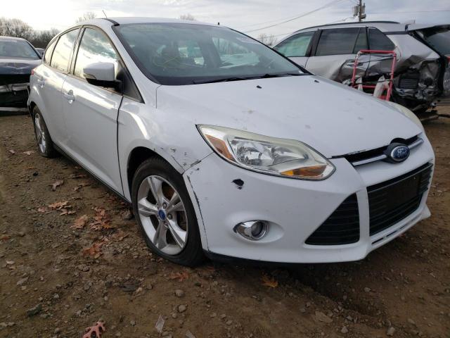 Hatchbacks FORD FOCUS 2012 Biały