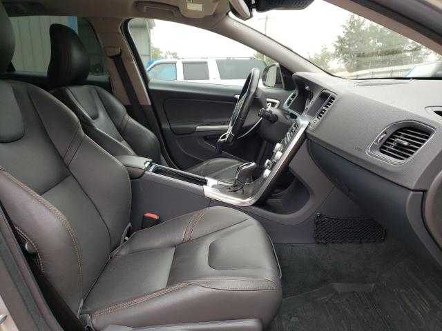 2016 VOLVO V60 CROSS YV4612HM3G1008203