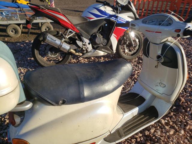 2001 VESPA C161C ZAPC16C1315003723