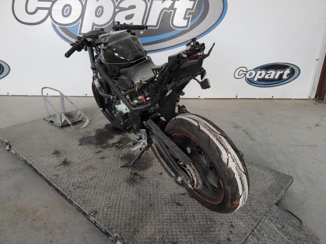 2015 YAMAHA YZFR3 MH3RH06Y0FK009390
