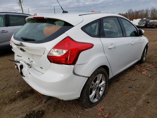 Hatchbacks FORD FOCUS 2012 Biały