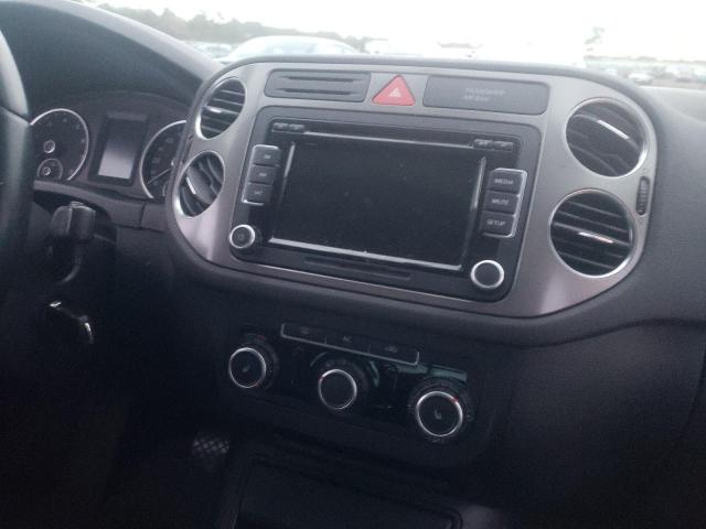 2011 VOLKSWAGEN TIGUAN WVGBV7AX0BW520113