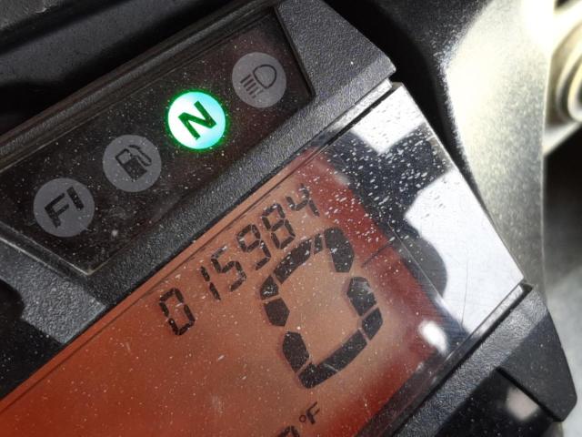 2014 SUZUKI GSX-R600 JS1GN7FA1E2100185