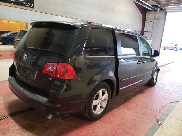2010 VOLKSWAGEN ROUTAN SE 2V4RW3D15AR325220