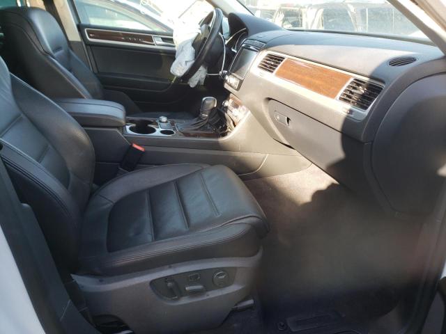2016 VOLKSWAGEN TOUAREG SP WVGEF9BP1GD002017
