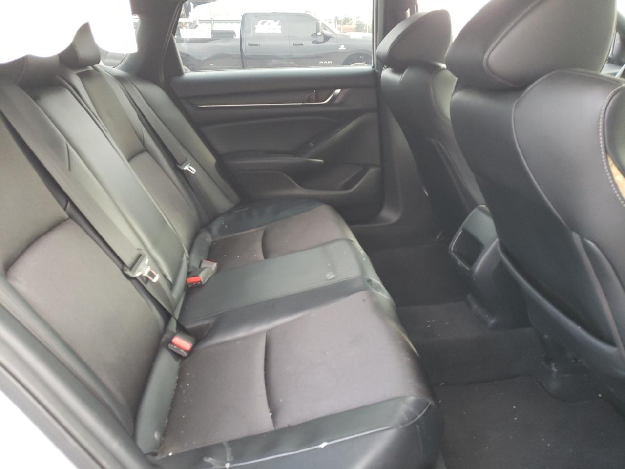 HONDA ACCORD 2018 VIN 1HGCV1F38JA072244 zdjęcie 6